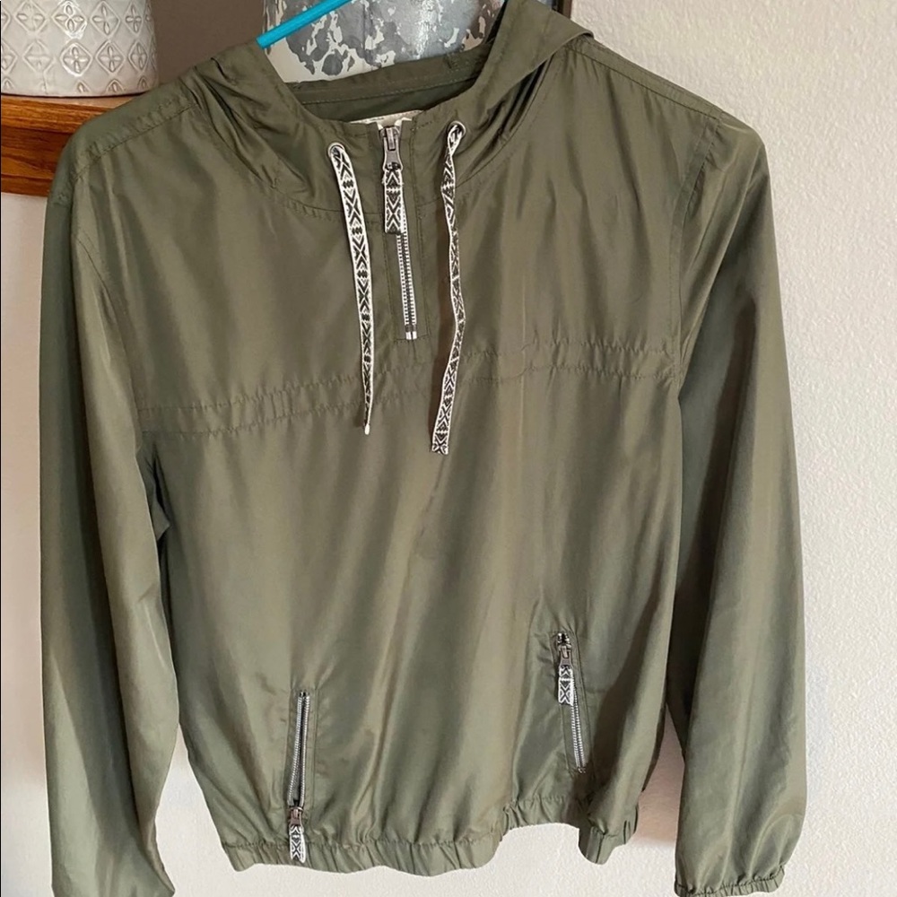Women’s Windbreaker